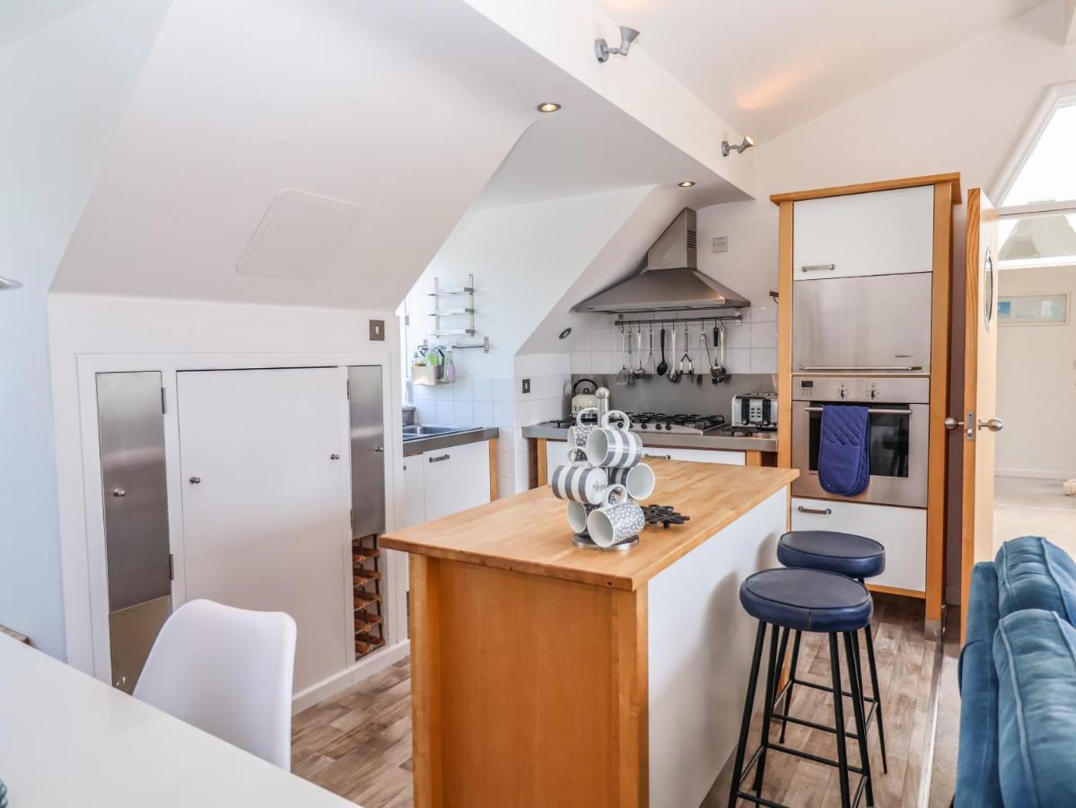 The Penthouse Apartment Lyme Regis Exterior photo